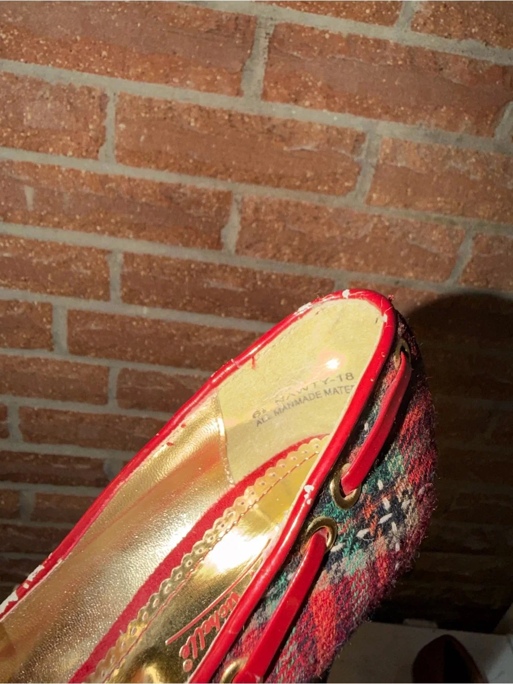 N/A stylish red